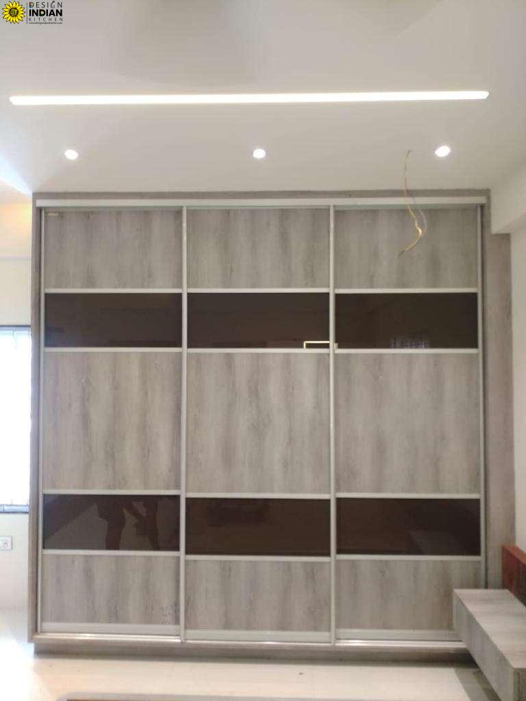 top modular kitchen delhi noida magazine 21956 gallery-pictures-images-of-lacquer-glass-wardrobes-designs-in-noida-delhi-gurgaon-noida-india (28)