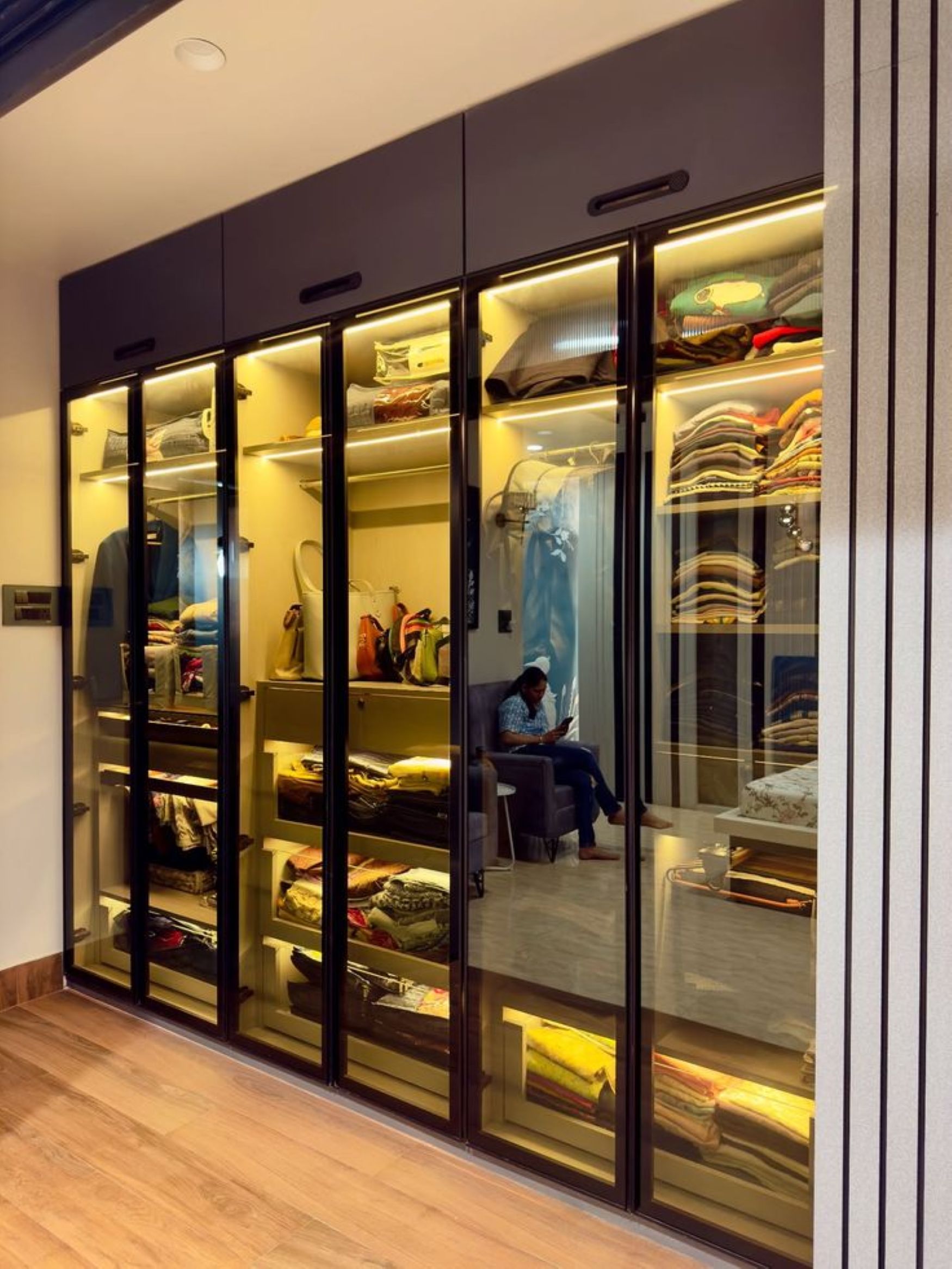 Best Wardrobe Manufacturers New Delhi - NCR