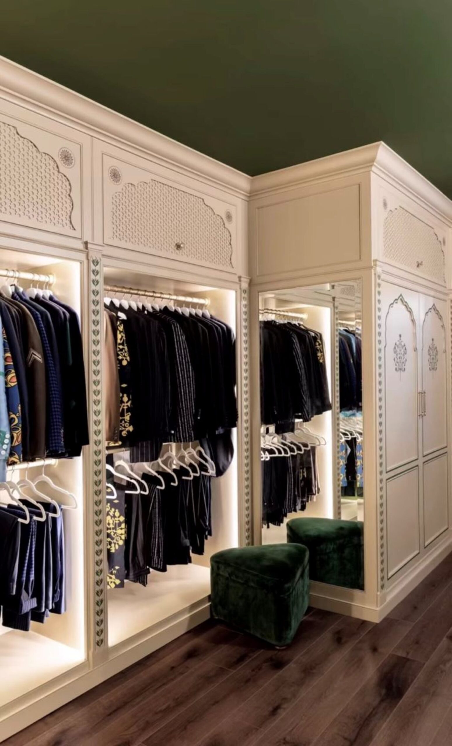 Best Wardrobe Dealers in New Delhi - NCR
